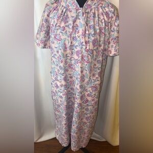 Vintage House/Chore Coat Small Short Sleeve Pearl Snaps Paisley Floral
